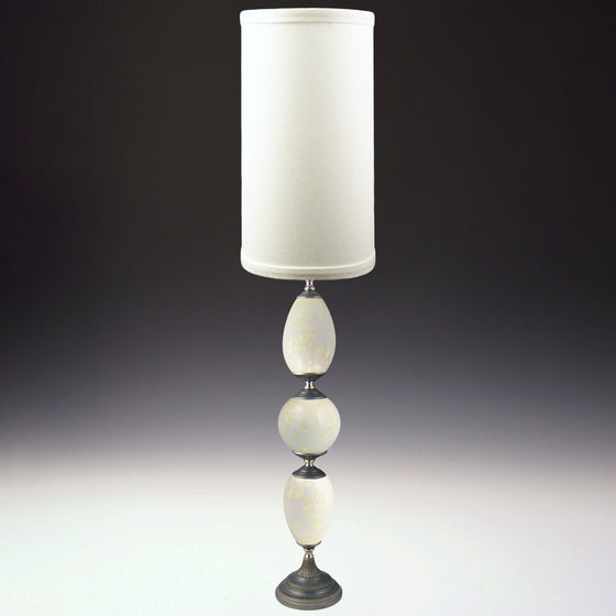 IRIS LAMP Ivory White - Cream